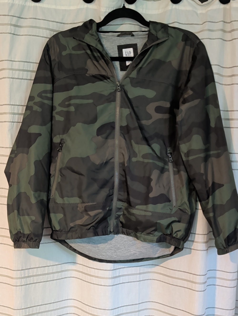 GAP Kids Camo Hooded Zip-Up Jacket Like New!